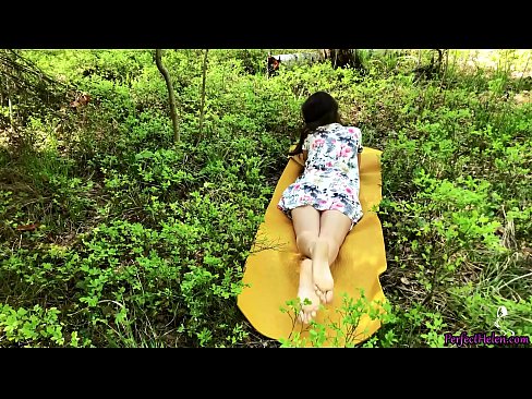 ❤️ 陌生人在Tinder上自慰我的阴部，并在树林里热情地做爱 ❤️ Sex video﹏﹏